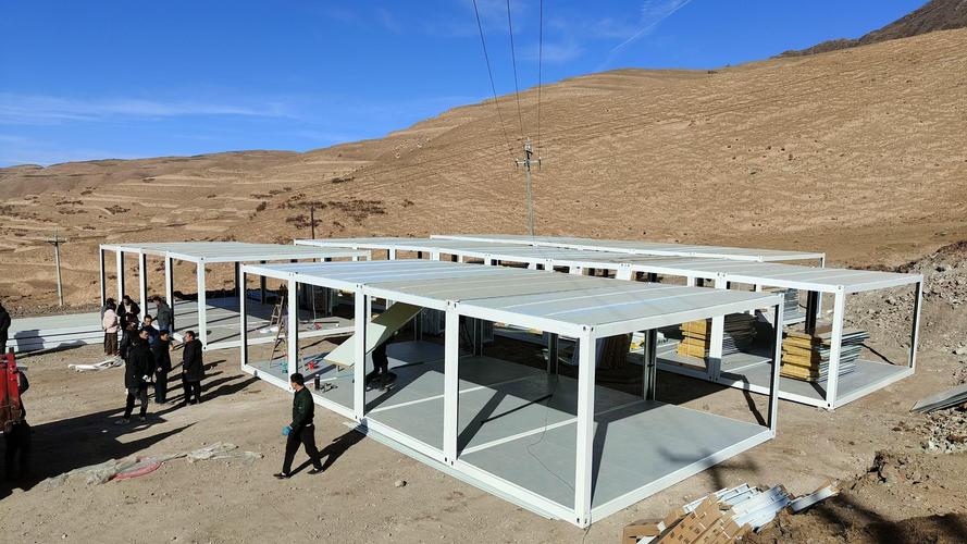 木头棍简易小房子(能住进去,并且小)